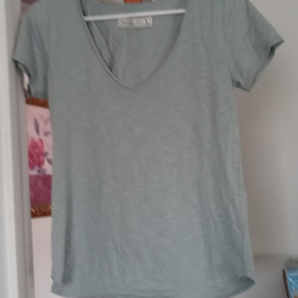 Abercrombie and Fitch t shirt